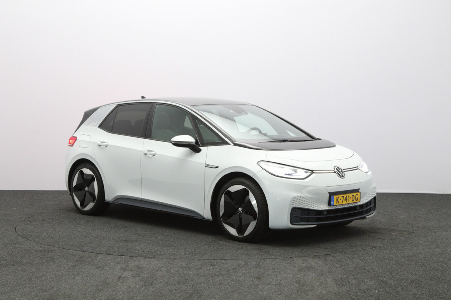 Volkswagen ID.3 First Max 58 kWh 204 PK, SOH 92 %, Matrix-LED, Panoramadak, adap. Cruise Control, Winterpakket, Head-UpMassage
