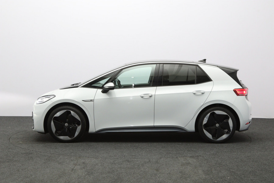 Volkswagen ID.3 First Max 58 kWh 204 PK, SOH 92 %, Matrix-LED, Panoramadak, adap. Cruise Control, Winterpakket, Head-UpMassage