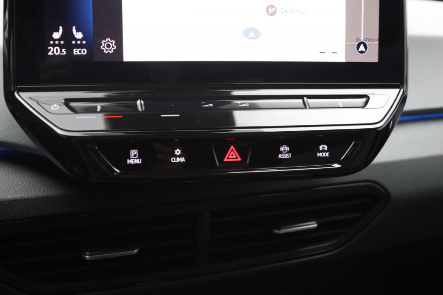 Volkswagen ID.3 First Max 58 kWh 204 PK, SOH 92 %, Matrix-LED, Panoramadak, adap. Cruise Control, Winterpakket, Head-UpMassage