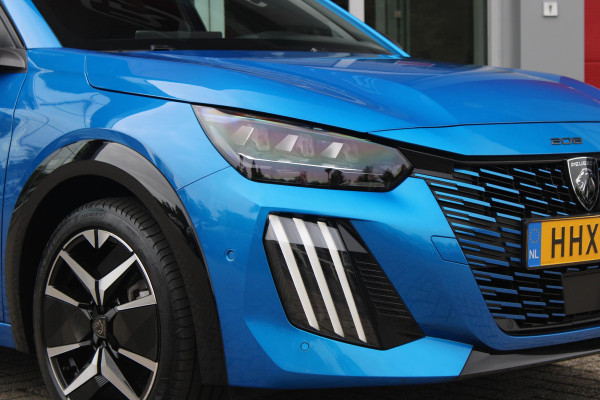 Peugeot 208 1.2 Hybrid 145PK AUTOMAAT GT | CAMERA VOOR + ACHTER | NAVIGATIE | DRAADLOZE APPLE CARPLAY/ANDROID AUTO | FULL LED KOPLAMPEN | LICHTMETALEN VELGEN 17" | DODEHOEK DETECTIE | DRAADLOZE TELEFOONLADER | KEYLESS ENTRY/START | DAB+ RADIO | ADAPTIVE CRUISE CONTROL | CLIMATE CONTROL |