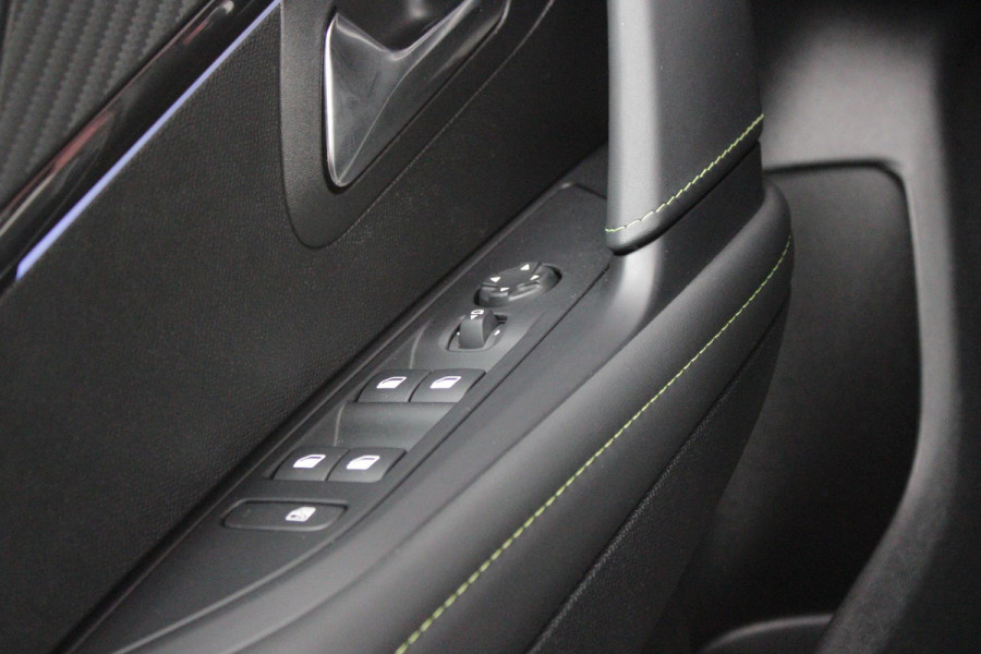 Peugeot 208 1.2 Hybrid 145PK AUTOMAAT GT | CAMERA VOOR + ACHTER | NAVIGATIE | DRAADLOZE APPLE CARPLAY/ANDROID AUTO | FULL LED KOPLAMPEN | LICHTMETALEN VELGEN 17" | DODEHOEK DETECTIE | DRAADLOZE TELEFOONLADER | KEYLESS ENTRY/START | DAB+ RADIO | ADAPTIVE CRUISE CONTROL | CLIMATE CONTROL |