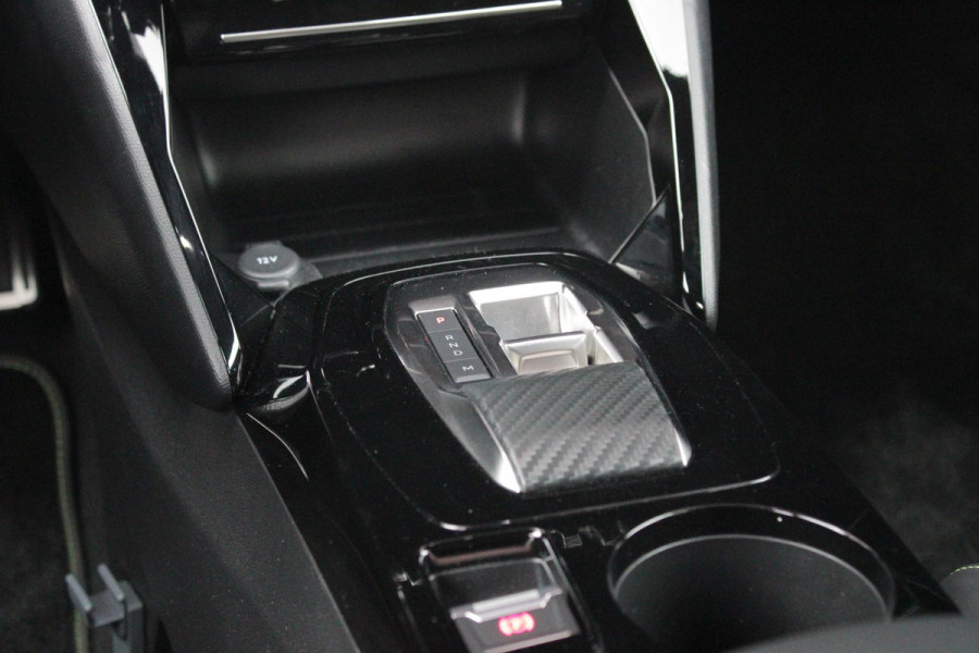 Peugeot 208 1.2 Hybrid 145PK AUTOMAAT GT | CAMERA VOOR + ACHTER | NAVIGATIE | DRAADLOZE APPLE CARPLAY/ANDROID AUTO | FULL LED KOPLAMPEN | LICHTMETALEN VELGEN 17" | DODEHOEK DETECTIE | DRAADLOZE TELEFOONLADER | KEYLESS ENTRY/START | DAB+ RADIO | ADAPTIVE CRUISE CONTROL | CLIMATE CONTROL |