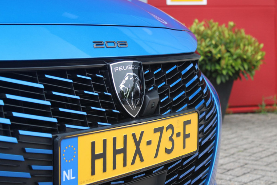 Peugeot 208 1.2 Hybrid 145PK AUTOMAAT GT | CAMERA VOOR + ACHTER | NAVIGATIE | DRAADLOZE APPLE CARPLAY/ANDROID AUTO | FULL LED KOPLAMPEN | LICHTMETALEN VELGEN 17" | DODEHOEK DETECTIE | DRAADLOZE TELEFOONLADER | KEYLESS ENTRY/START | DAB+ RADIO | ADAPTIVE CRUISE CONTROL | CLIMATE CONTROL |