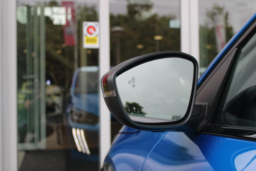 Peugeot 208 1.2 Hybrid 145PK AUTOMAAT GT | CAMERA VOOR + ACHTER | NAVIGATIE | DRAADLOZE APPLE CARPLAY/ANDROID AUTO | FULL LED KOPLAMPEN | LICHTMETALEN VELGEN 17" | DODEHOEK DETECTIE | DRAADLOZE TELEFOONLADER | KEYLESS ENTRY/START | DAB+ RADIO | ADAPTIVE CRUISE CONTROL | CLIMATE CONTROL |