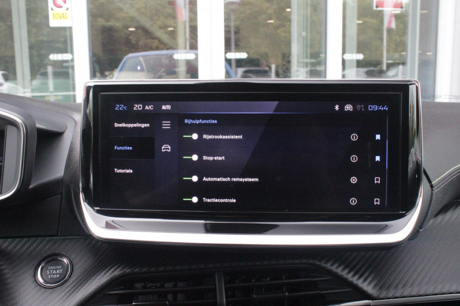 Peugeot 208 1.2 Hybrid 145PK AUTOMAAT GT | CAMERA VOOR + ACHTER | NAVIGATIE | DRAADLOZE APPLE CARPLAY/ANDROID AUTO | FULL LED KOPLAMPEN | LICHTMETALEN VELGEN 17" | DODEHOEK DETECTIE | DRAADLOZE TELEFOONLADER | KEYLESS ENTRY/START | DAB+ RADIO | ADAPTIVE CRUISE CONTROL | CLIMATE CONTROL |