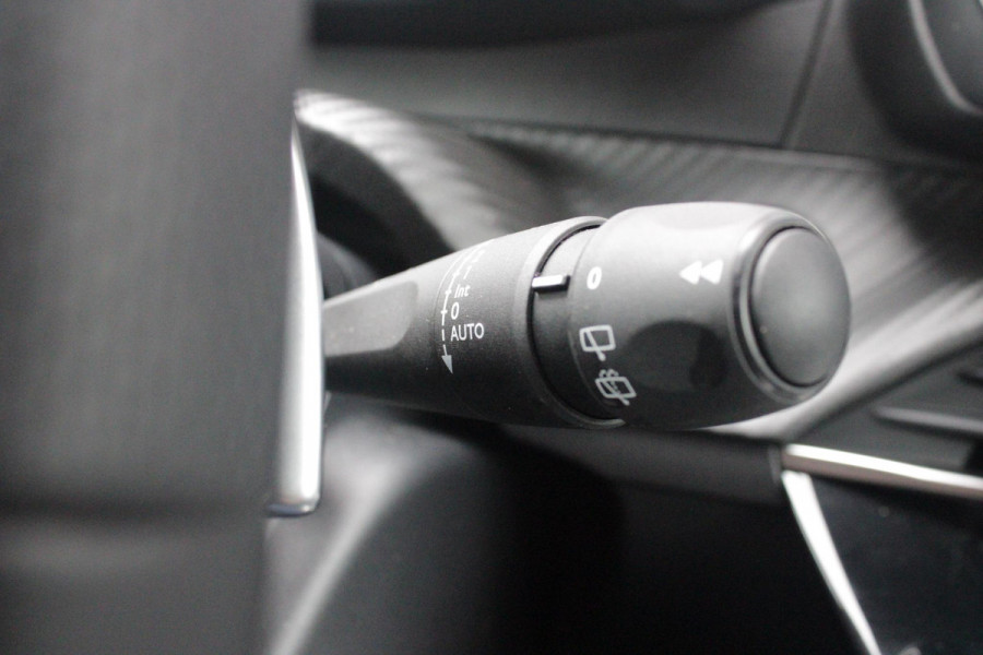 Peugeot 208 1.2 Hybrid 145PK AUTOMAAT GT | CAMERA VOOR + ACHTER | NAVIGATIE | DRAADLOZE APPLE CARPLAY/ANDROID AUTO | FULL LED KOPLAMPEN | LICHTMETALEN VELGEN 17" | DODEHOEK DETECTIE | DRAADLOZE TELEFOONLADER | KEYLESS ENTRY/START | DAB+ RADIO | ADAPTIVE CRUISE CONTROL | CLIMATE CONTROL |