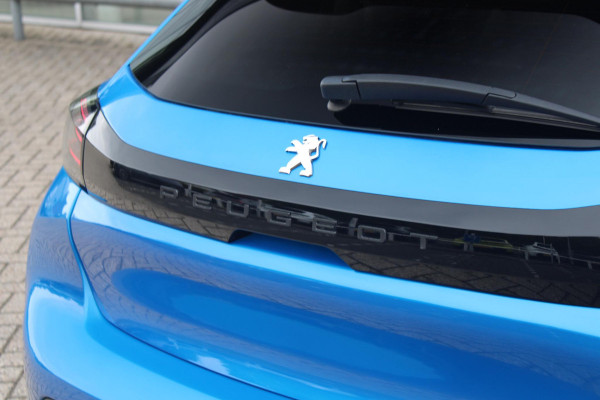 Peugeot 208 1.2 Hybrid 145PK AUTOMAAT GT | CAMERA VOOR + ACHTER | NAVIGATIE | DRAADLOZE APPLE CARPLAY/ANDROID AUTO | FULL LED KOPLAMPEN | LICHTMETALEN VELGEN 17" | DODEHOEK DETECTIE | DRAADLOZE TELEFOONLADER | KEYLESS ENTRY/START | DAB+ RADIO | ADAPTIVE CRUISE CONTROL | CLIMATE CONTROL |