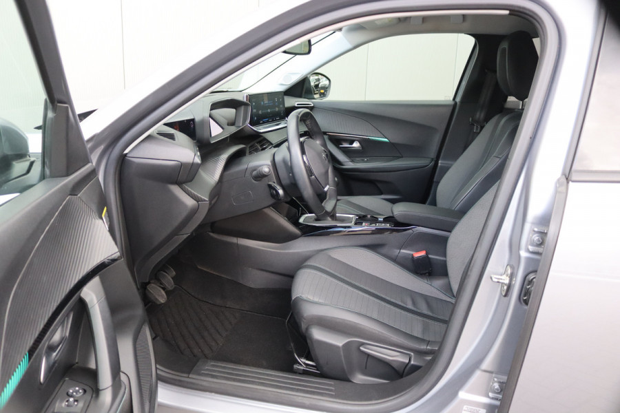 Peugeot 2008 1.2 PureT. 130PK Allure Gr.-Navigatie/Camera/Cruise-control/Carplay-android