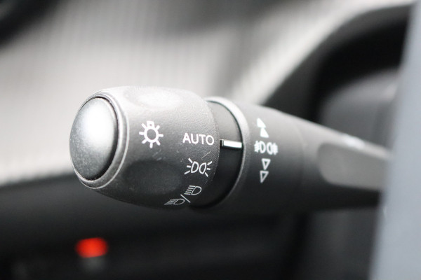 Peugeot 2008 1.2 PureT. 130PK Allure Gr.-Navigatie/Camera/Cruise-control/Carplay-android