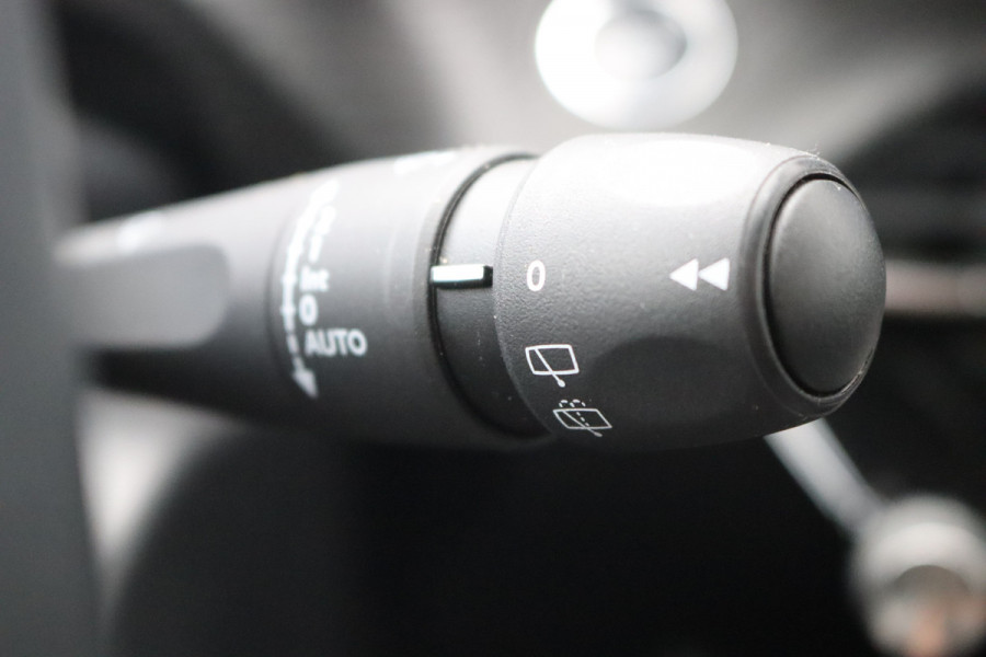Peugeot 2008 1.2 PureT. 130PK Allure Gr.-Navigatie/Camera/Cruise-control/Carplay-android