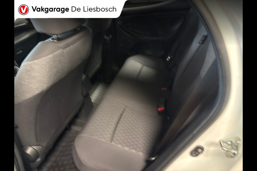 Toyota Yaris 1.5 Hybrid 115 Comfort/navi/camera/cruisec/lane assist/boeken