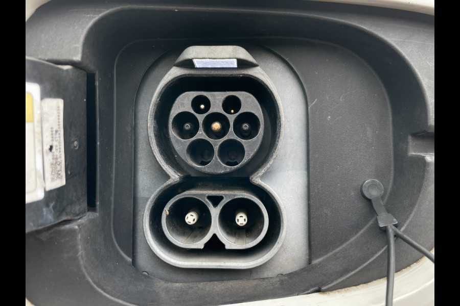 Kia e-Niro ExecutiveLine 64 kWh|100%SOH|LEDER|MEMORY|JBL|ACC|CARPLAY|CAMERA|STUURVERW|STOELVERW+VENT V+A|IN.BTW|1 EIG|NL-AUTO|NAP|