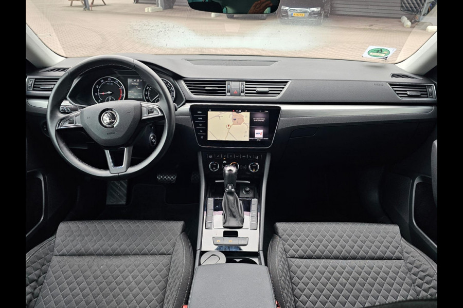 Škoda Superb Combi 1.5 TSI ACT Style Business | Navi | Camera | Wegkl. Trekhaak | Stoelverwarming |