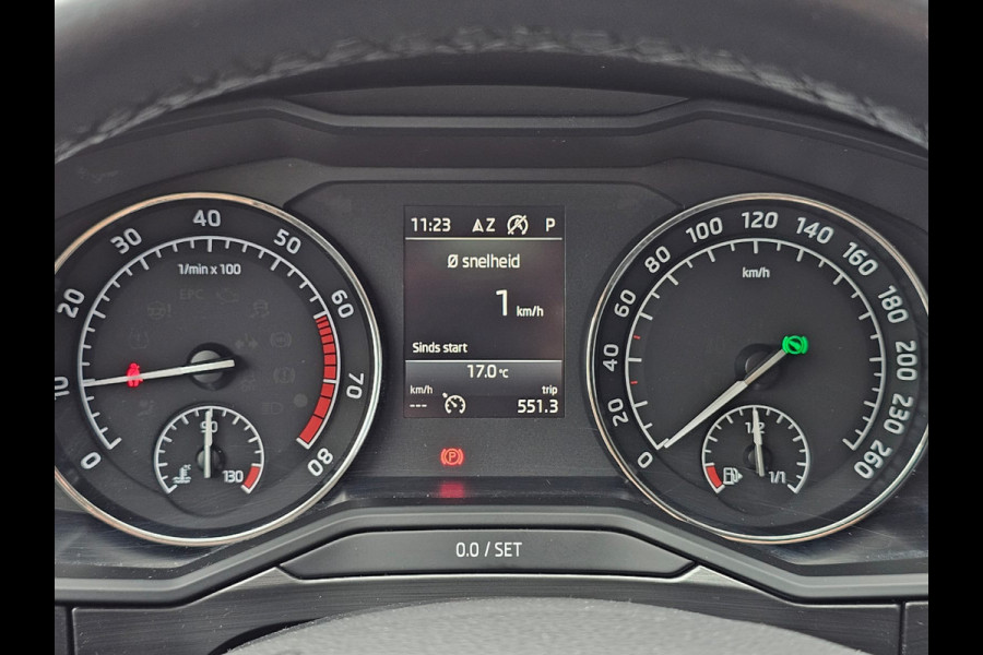 Škoda Superb Combi 1.5 TSI ACT Style Business | Navi | Camera | Wegkl. Trekhaak | Stoelverwarming |