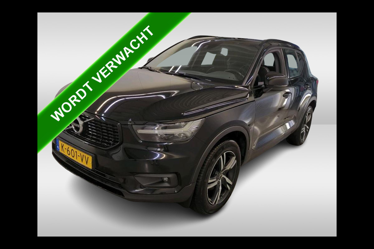 Volvo XC40 1.5 T2 130PK R-Design / Trekhaak / 1/2 Leder / Airco-ecc./ Navigatie / Stoelverwarming / Pdc. / Apk 11-2026