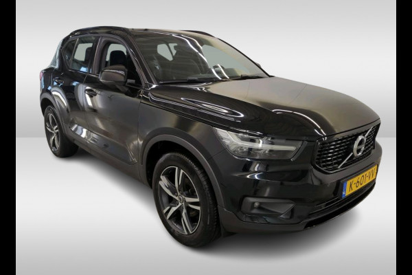 Volvo XC40 1.5 T2 130PK R-Design / Trekhaak / 1/2 Leder / Airco-ecc./ Navigatie / Stoelverwarming / Pdc. / Apk 11-2026