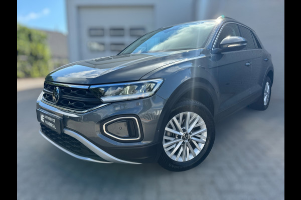 Volkswagen T-Roc 1.0 TSI Life LED / NAVIGATIE / DIGITAL COCKPIT / PARK ASSIST / STOELVERWARMING / 4-SEIZOENENBANDEN