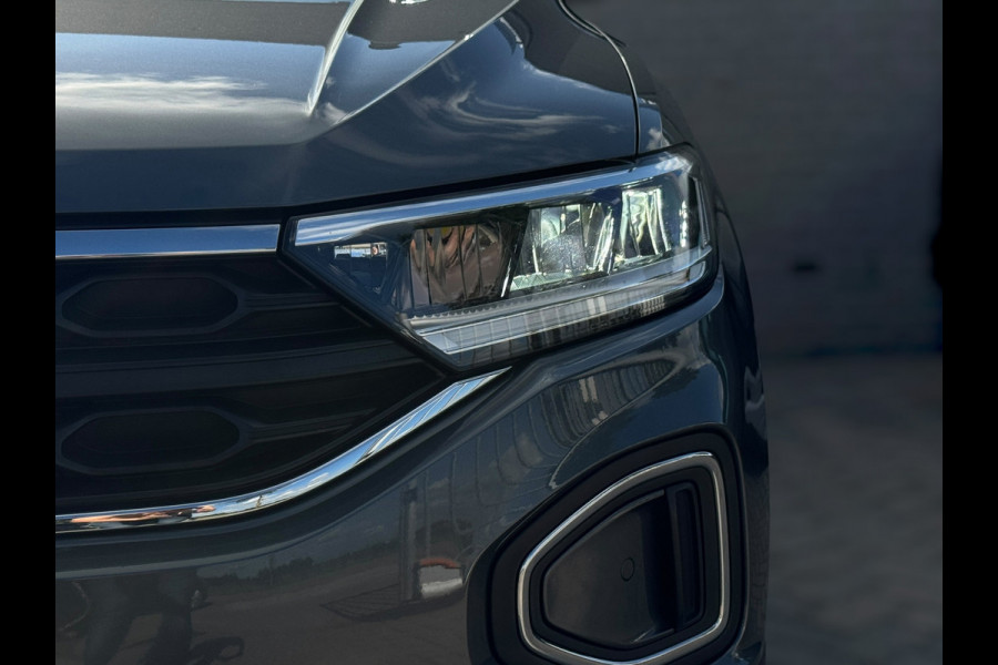 Volkswagen T-Roc 1.0 TSI Life LED / NAVIGATIE / DIGITAL COCKPIT / PARK ASSIST / STOELVERWARMING / 4-SEIZOENENBANDEN