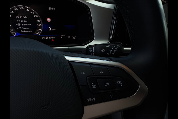 Volkswagen T-Roc 1.0 TSI Life LED / NAVIGATIE / DIGITAL COCKPIT / PARK ASSIST / STOELVERWARMING / 4-SEIZOENENBANDEN