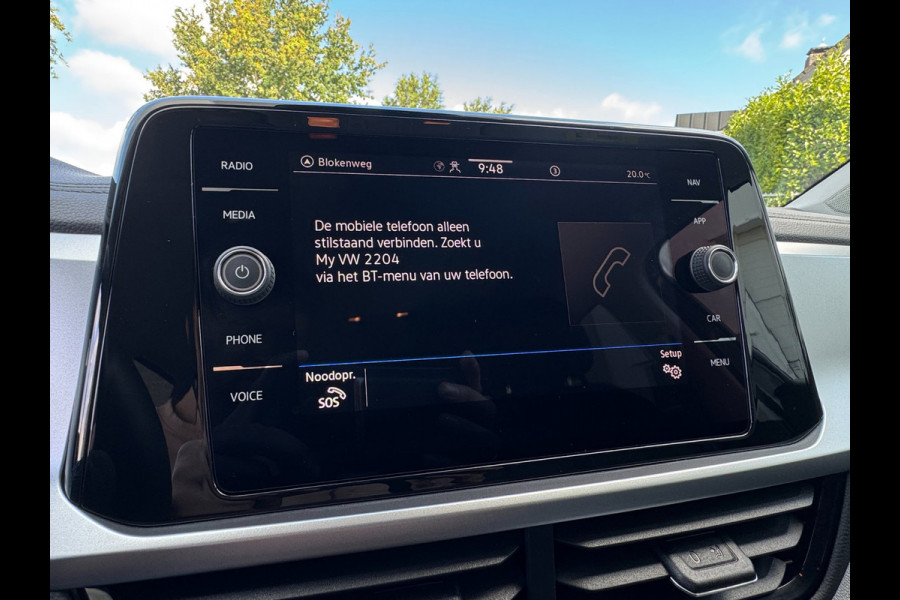 Volkswagen T-Roc 1.0 TSI Life LED / NAVIGATIE / DIGITAL COCKPIT / PARK ASSIST / STOELVERWARMING / 4-SEIZOENENBANDEN