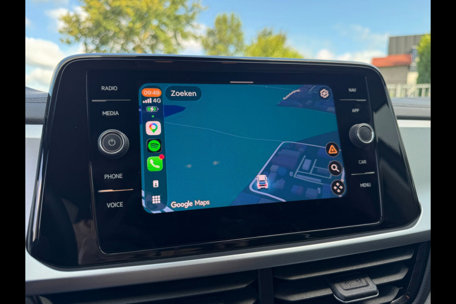 Volkswagen T-Roc 1.0 TSI Life LED / NAVIGATIE / DIGITAL COCKPIT / PARK ASSIST / STOELVERWARMING / 4-SEIZOENENBANDEN