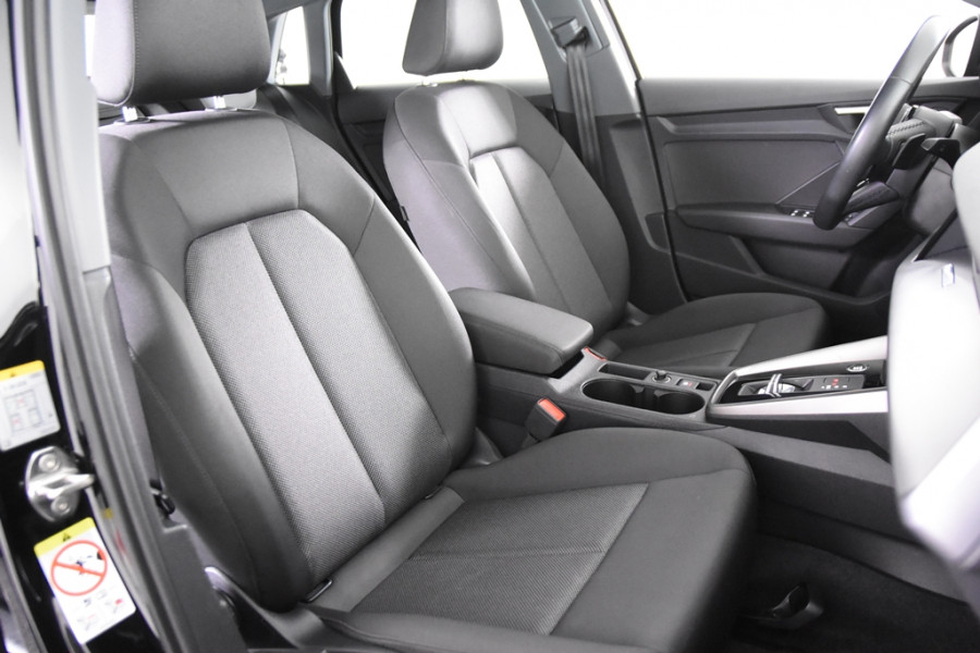 Audi A3 Sportback 30 TFSI *1ste Eigenaar*Navigatie*Stoelverwarming*Keyless*