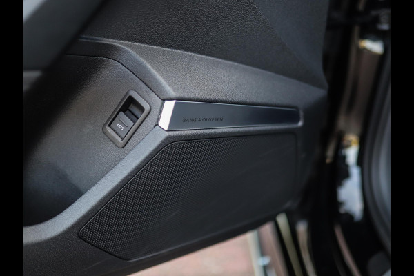 Audi RS 3 Limousine 2.5 TFSI A3 quattro | Keramisch | Carbon | Keyless | B&O | Pano