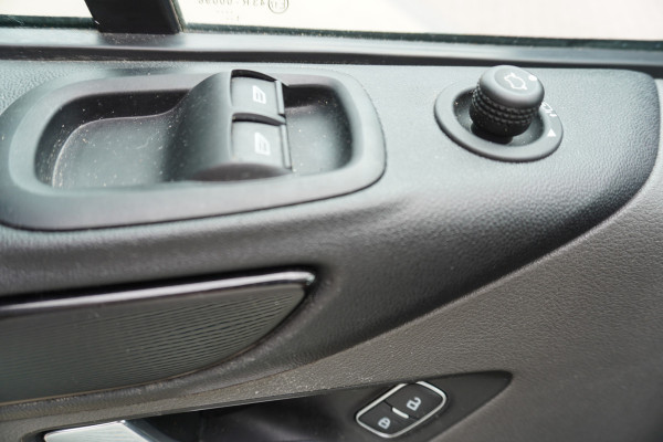 Ford Transit Custom 320L 2.0 TDCI 185PK L2H1 Sport nr. V125 | Airco | Cruise | Navi | Camera | Trekhaak