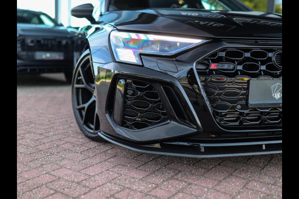 Audi RS 3 Limousine 2.5 TFSI A3 quattro | Keramisch | Carbon | Keyless | B&O | Pano