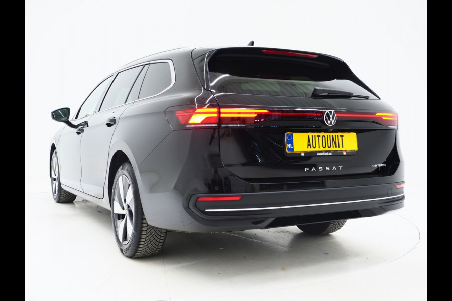 Volkswagen Passat Variant 1.5 eHybrid 204PK | Leder/Alcantara | Massage | Stoelkoeling | Trekhaak | HUD | 360 | Keyless