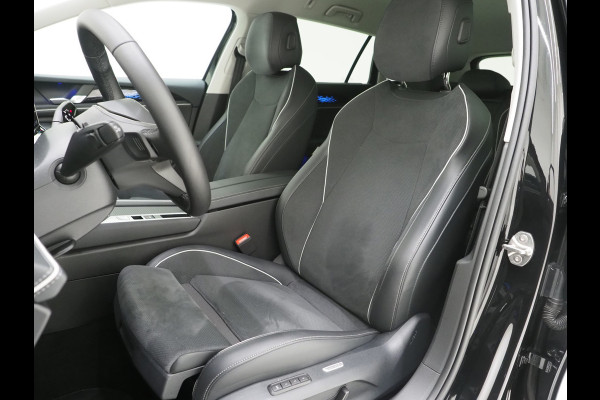 Volkswagen Passat Variant 1.5 eHybrid 204PK | Leder/Alcantara | Massage | Stoelkoeling | Trekhaak | HUD | 360 | Keyless