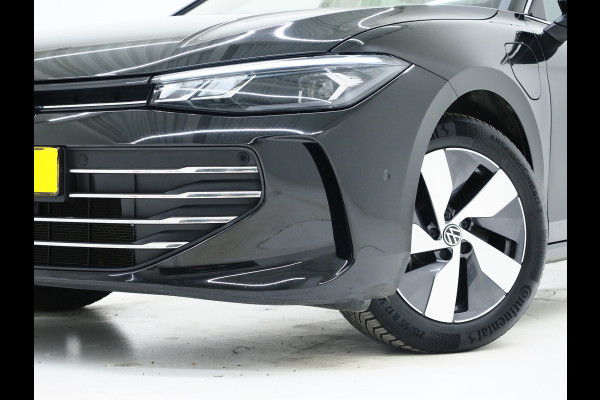 Volkswagen Passat Variant 1.5 eHybrid 204PK | Leder/Alcantara | Massage | Stoelkoeling | Trekhaak | HUD | 360 | Keyless