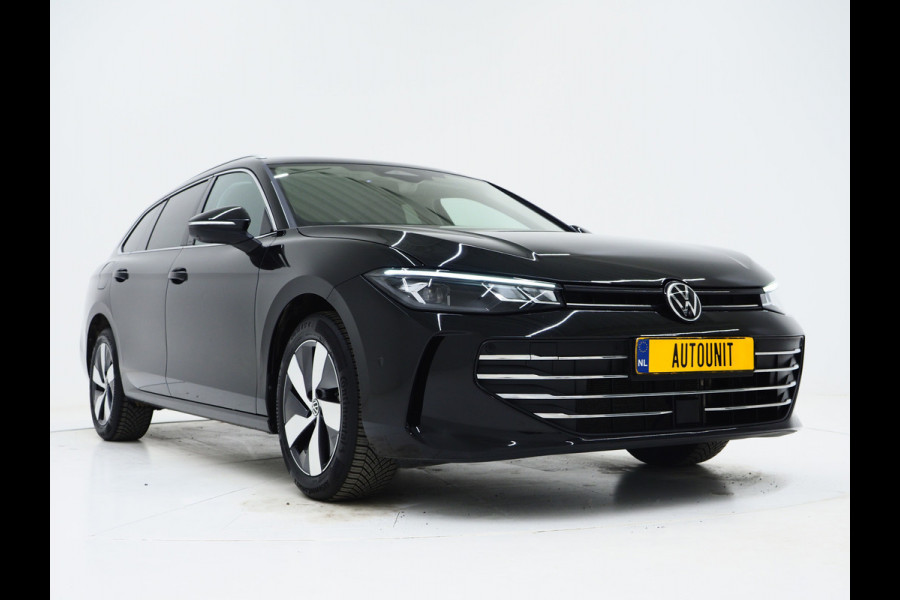 Volkswagen Passat Variant 1.5 eHybrid 204PK | Leder/Alcantara | Massage | Stoelkoeling | Trekhaak | HUD | 360 | Keyless