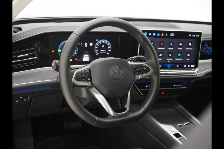Volkswagen Passat Variant 1.5 eHybrid 204PK | Leder/Alcantara | Massage | Stoelkoeling | Trekhaak | HUD | 360 | Keyless