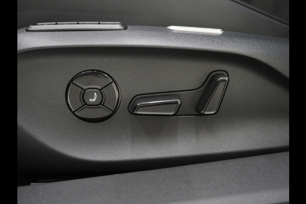 Volkswagen Passat Variant 1.5 eHybrid 204PK | Leder/Alcantara | Massage | Stoelkoeling | Trekhaak | HUD | 360 | Keyless