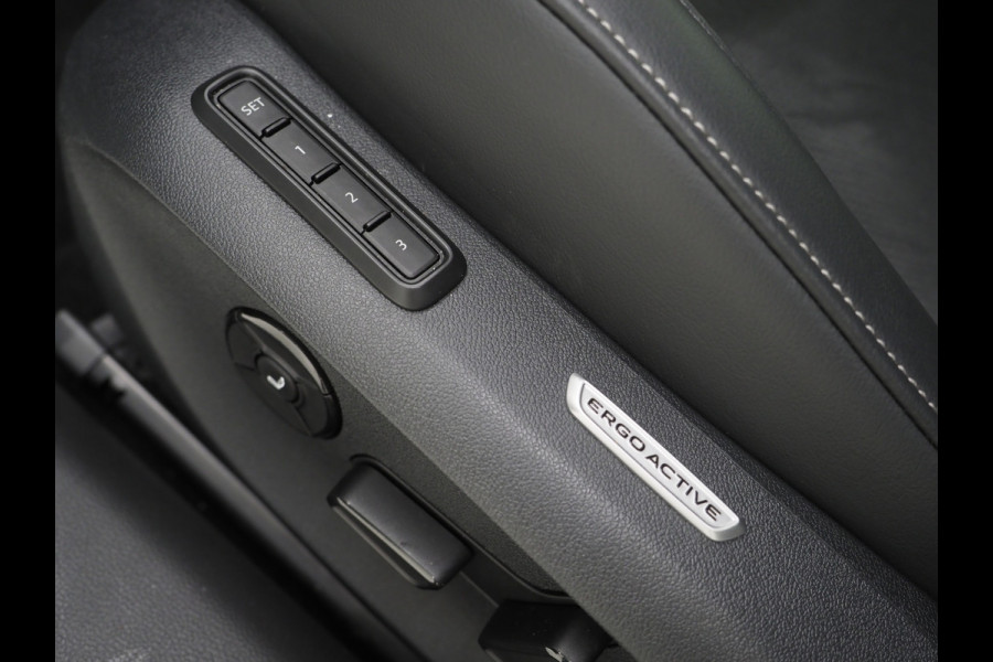 Volkswagen Passat Variant 1.5 eHybrid 204PK | Leder/Alcantara | Massage | Stoelkoeling | Trekhaak | HUD | 360 | Keyless