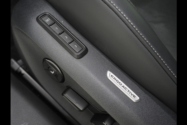 Volkswagen Passat Variant 1.5 eHybrid 204PK | Leder/Alcantara | Massage | Stoelkoeling | Trekhaak | HUD | 360 | Keyless