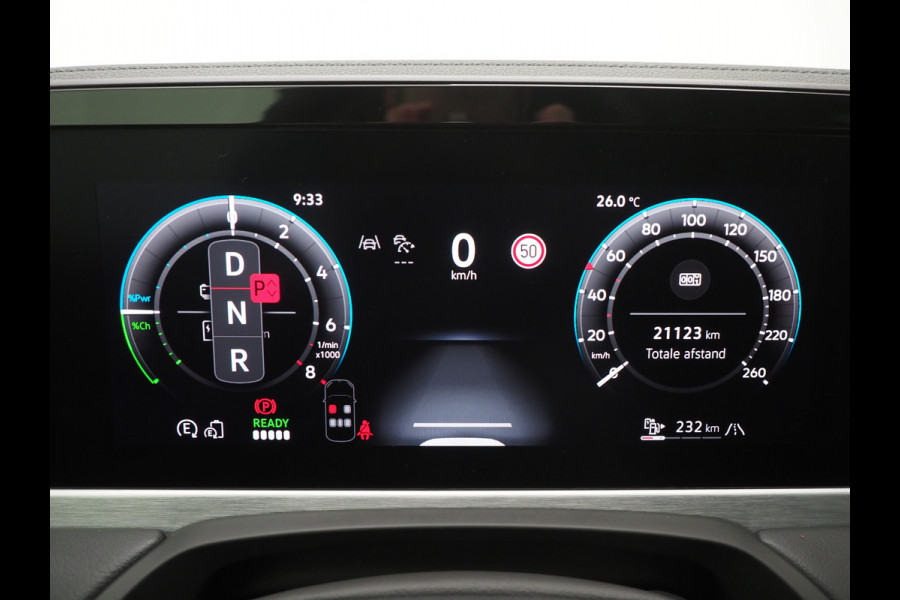 Volkswagen Passat Variant 1.5 eHybrid 204PK | Leder/Alcantara | Massage | Stoelkoeling | Trekhaak | HUD | 360 | Keyless