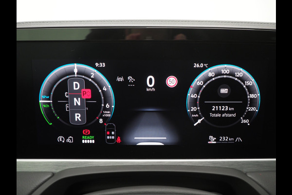 Volkswagen Passat Variant 1.5 eHybrid 204PK | Leder/Alcantara | Massage | Stoelkoeling | Trekhaak | HUD | 360 | Keyless