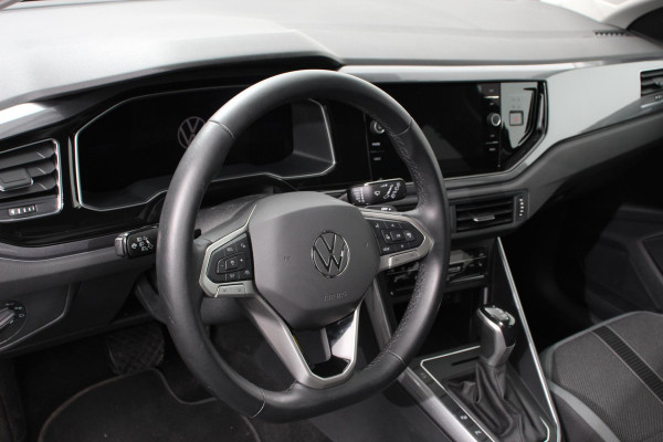 Volkswagen Polo 1.0 TSI Style Automaat Navigatie Apple Carplay/Android Auto Climate Control Led Lichtmetalen Velgen Extra getint glas