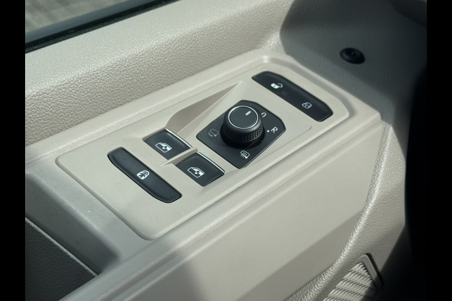 Volkswagen Multivan 1.4 eHybrid L2H1 SOH 97% Trekhaak 1600kg Camera Clima Cruise Navigatie Carplay