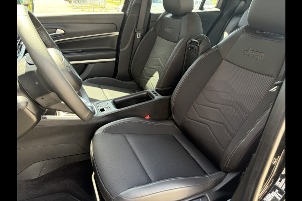 Jeep Avenger 1.2 Altitude | Camera | Elek achterklep | Apple / Android CarPlay | Stoel verwarming