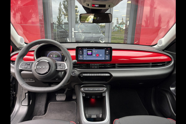 Fiat 600E RED 54 kWh | Apple/Android CarPlay | Parkeersensoren