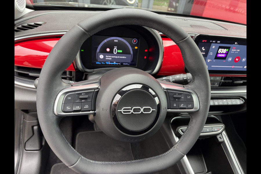 Fiat 600E RED 54 kWh | Apple/Android CarPlay | Parkeersensoren