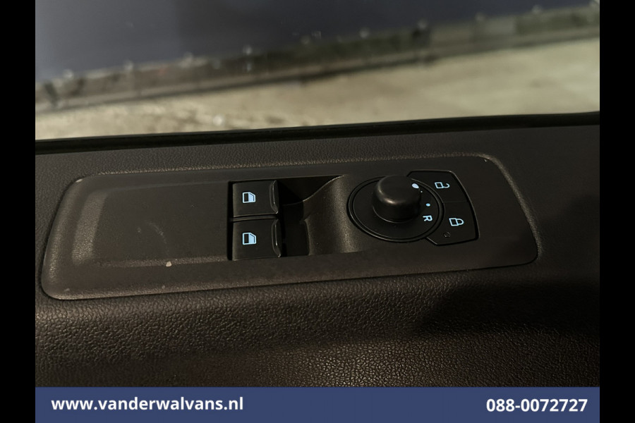 Ford Transit Custom 2.0 TDCI 136pk L2H1 Euro6 Airco | Camera | LED | Apple Carplay | Cruisecontrol Android Auto, Verwarmde voorruit, Parkeersensoren, Bijrijdersbank, 2740kg trekvermogen
