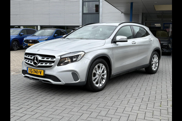 Mercedes-Benz GLA 180 Business Solution | Automaat | Trekhaak | Elek. Kofferklep | Camera | Dealer onderhouden