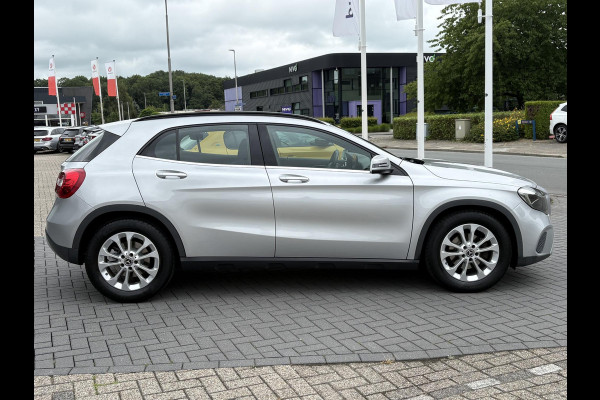 Mercedes-Benz GLA 180 Business Solution | Automaat | Trekhaak | Elek. Kofferklep | Camera | Dealer onderhouden
