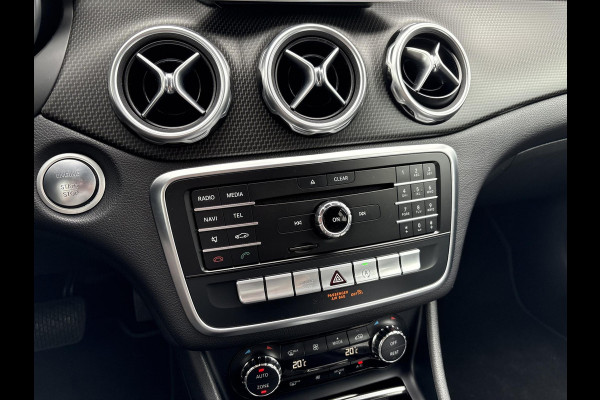 Mercedes-Benz GLA 180 Business Solution | Automaat | Trekhaak | Elek. Kofferklep | Camera | Dealer onderhouden