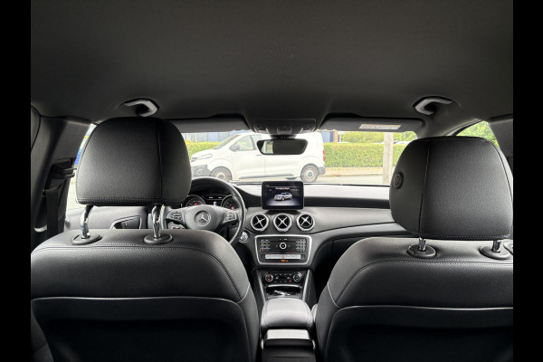 Mercedes-Benz GLA 180 Business Solution | Automaat | Trekhaak | Elek. Kofferklep | Camera | Dealer onderhouden