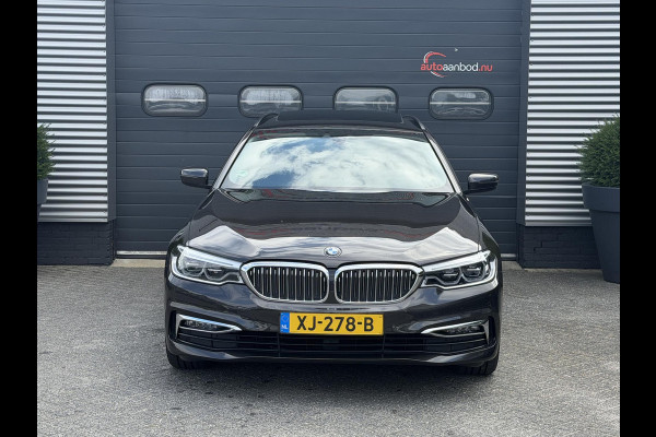 BMW 5 Serie Touring 520i Corporate Lease High Executive | Panoramadak | Camera | DAB | Elektrische Achterklep |